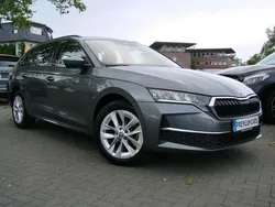 Graphite grey Gebraucht 2024 Skoda Octavia Selection Kombi | 30.990 € (Superpreis)