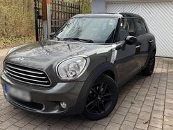 Braun Gebraucht 2011 Mini Cooper D Countryman SUV | 7.300 € (Fairer Preis)