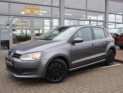 Grau Gebraucht 2010 VW Polo Comfortline Limousine | 6.690 € (Fairer Preis)