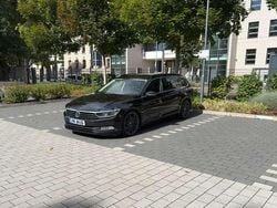 Schwarz Gebraucht 2016 VW Passat Comfortline Kombi | 10.000 € (Fairer Preis)