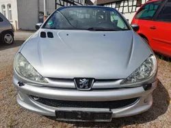 Silber Gebraucht 2004 Peugeot 206 CC Filou Cabrio | 1.950 € (Fairer Preis)
