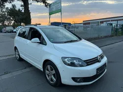 Weiß Gebraucht 2010 VW Golf Plus Team Van / Kleinbus | 3.490 € (Guter Preis)