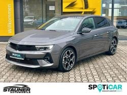 Vulkan grau Gebraucht 2024 Opel Astra Ultimate Limousine | 21.980 € (Guter Preis)