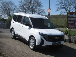 Frostweiß Neu 2024 Ford Tourneo Courier Titanium Van / Kleinbus | 27.490 € (Fairer Preis)