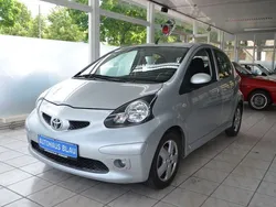 Silber Gebraucht 2006 Toyota Aygo Club Kleinwagen | 6.490 €
