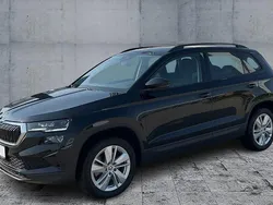 Schwarz Gebraucht 2024 Skoda Karoq Selection SUV | 31.970 € (Fairer Preis)