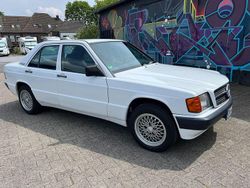 Weiß Gebraucht 1987 Mercedes 190 Limousine | 9.870 €