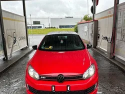 Rot Gebraucht 2011 VW Golf VI Edition Limousine | 15.400 €