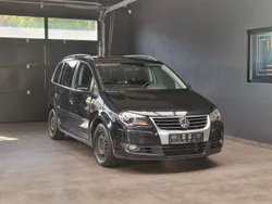 Schwarz Gebraucht 2009 VW Touran Freestyle Van / Kleinbus | 2.999 € (Superpreis)