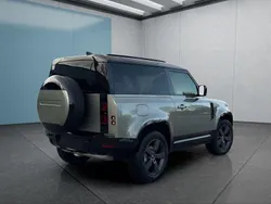 Grün Neu 2025 Land Rover Defender SUV | 88.649 €