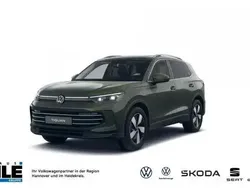 Cipressinogrün Neu 2025 VW Tiguan Pro SUV | 59.430 € (Teuer)