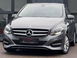 Grau Gebraucht 2016 Mercedes B180 Style Van / Kleinbus | 12.990 € (Guter Preis)