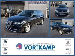 Deep black perleffekt (metallic) Gebraucht 2022 VW Tiguan Elegance SUV | 31.480 € (Guter Preis)