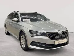 Brillantsilber metallic Gebraucht 2022 Skoda Superb Ambition Kombi | 22.990 € (Guter Preis)