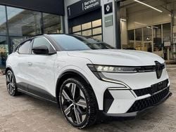 Weiß Gebraucht 2022 Renault Megane E-Tech Iconic Limousine | 25.990 € (Guter Preis)