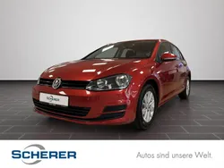 Rot Gebraucht 2016 VW Golf VII Trendline Kleinwagen | 12.600 € (Guter Preis)