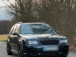 Schwarz Gebraucht 2004 VW Bora Limousine | 14.000 €