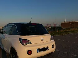 Weiß Gebraucht 2014 Opel Adam Slam Kleinwagen | 7.600 € (Etwas zu teuer)