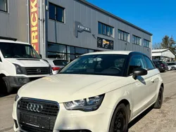Weiß Gebraucht 2012 Audi A1 Attraction Kleinwagen | 7.590 € (Fairer Preis)