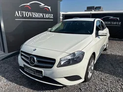 Weiß Gebraucht 2013 Mercedes A180 Limousine | 13.490 € (Guter Preis)