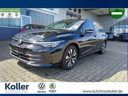 Grün Gebraucht 2024 VW Golf VIII Goal Kombi | 28.970 € (Guter Preis)