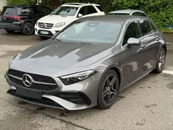 Grau Gebraucht 2023 Mercedes A200 AMG line Limousine | 28.950 € (Fairer Preis)