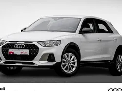 Weiß Gebraucht 2023 Audi A1 Comfort Kleinwagen | 23.276 € (Guter Preis)