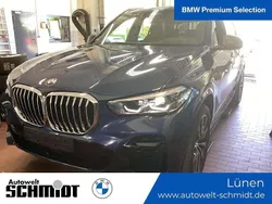 Phytonicblau metallic Gebraucht 2022 BMW X5 M Sport SUV | 74.690 € (Teuer)