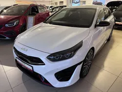 Deluxeweiss metallic Gebraucht 2022 Kia ProCeed Kleinwagen | 27.490 € (Fairer Preis)