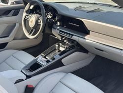 Eisgraumetallic Gebraucht 2024 Porsche 911 Carrera 4S Coupé | 146.790 € (Superpreis)
