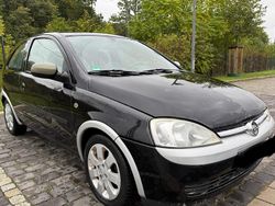 Schwarz Gebraucht 2002 Opel Corsa Kleinwagen | 790 € (Guter Preis)