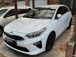 Weiß Gebraucht 2021 Kia Ceed 2 Limousine | 16.800 € (Guter Preis)