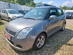 Grau Gebraucht 2005 Suzuki Swift Limousine | 4.800 € (Teuer)