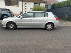Silber Gebraucht 2007 Opel Signum Kombi | 1.500 €