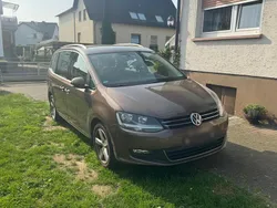 Braun Gebraucht 2010 VW Sharan Van / Kleinbus | 5.499 € (Fairer Preis)