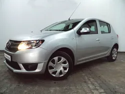 Grau Gebraucht 2014 Dacia Sandero Lauréate Kleinwagen | 5.800 € (Fairer Preis)