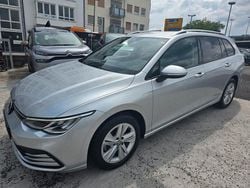 Silber Gebraucht 2021 VW Golf VIII Life Kombi | 18.990 € (Etwas zu teuer)