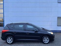 Schwarz Gebraucht 2011 Peugeot 207 Filou Kombi | 3.950 € (Teuer)