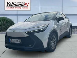 Weiß Gebraucht 2024 Toyota C-HR Team SUV | 29.950 € (Guter Preis)