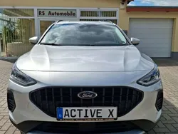 Moondust silver Gebraucht 2024 Ford Focus Active X Kombi | 25.990 € (Guter Preis)