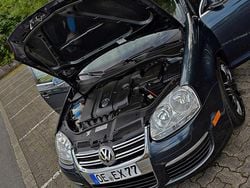 Blau Gebraucht 2010 VW Jetta Limousine | 5.200 €