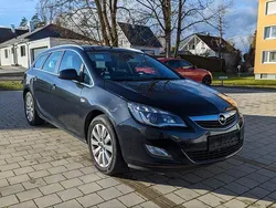 Schwarz Gebraucht 2012 Opel Astra Kombi | 4.500 € (Fairer Preis)