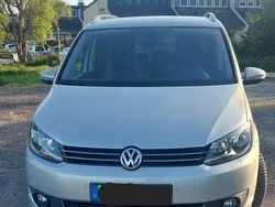 Silber Gebraucht 2013 VW Touran Life Van / Kleinbus | 6.900 € (Fairer Preis)