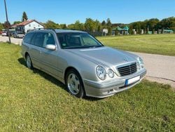 Silber Gebraucht 2000 Mercedes E220 Elegance Limousine | 2.099 € (Guter Preis)