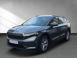 Grau Gebraucht 2024 Skoda Enyaq iV Clever SUV | 31.990 € (Fairer Preis)