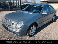 Grau Gebraucht 2005 Mercedes E200 Limousine | 5.450 € (Teuer)