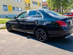 Schwarz Gebraucht 2019 Mercedes 200 Limousine | 19.000 €