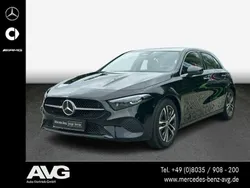 lack kosmosschwarz Gebraucht 2024 Mercedes A180 Progressive Limousine | 29.990 € (Fairer Preis)
