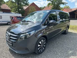 Grau Gebraucht 2024 Mercedes Vito Van / Kleinbus | 41.000 € (Teuer)