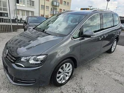 Grau Gebraucht 2019 VW Sharan Highline Van / Kleinbus | 27.390 € (Fairer Preis)